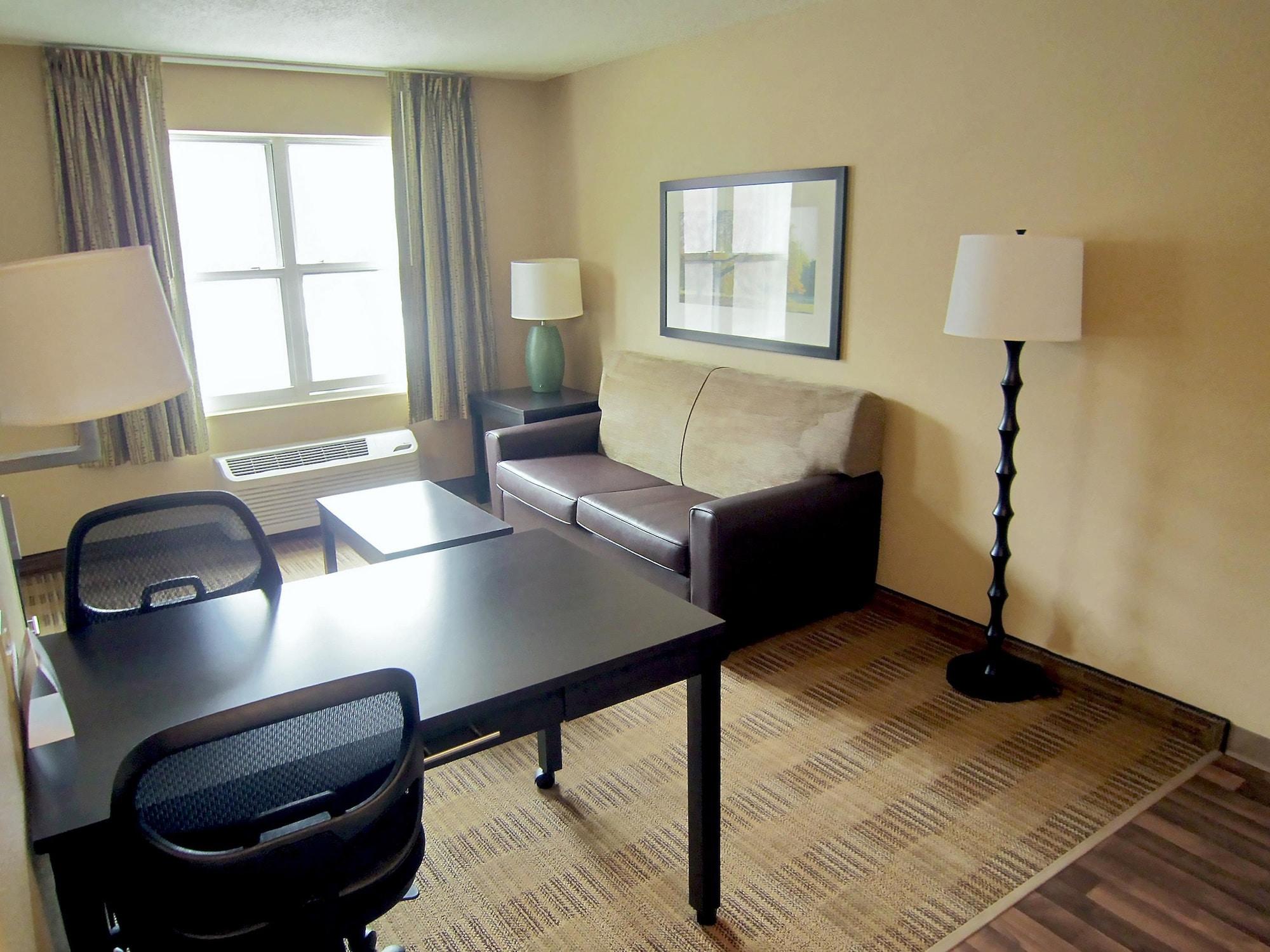 Extended Stay America Suites - Detroit - Novi - Orchard Hill Place Northville Exterior foto